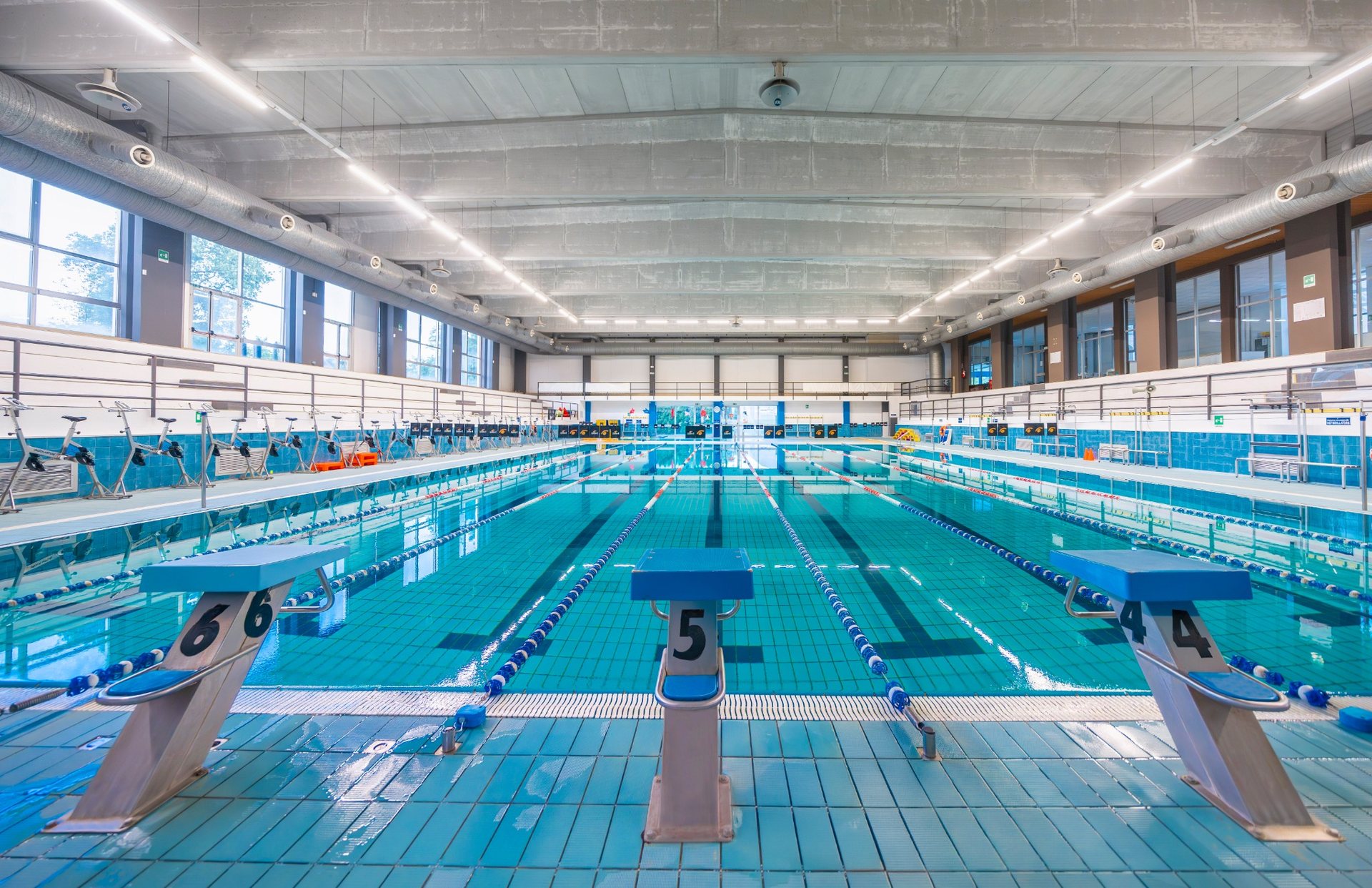 luino_02_piscina_cubierta_calles
